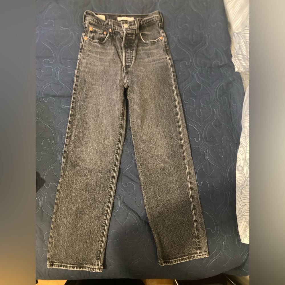 Grey/Black Levi’s